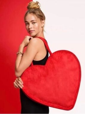 Erin Fetherston X Target Heart Tote Bag X Target 20th Anniversary. RED.